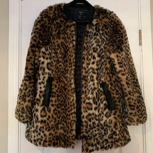 F21 Cheetah Faux Fur Jacket with PU Details Sz L